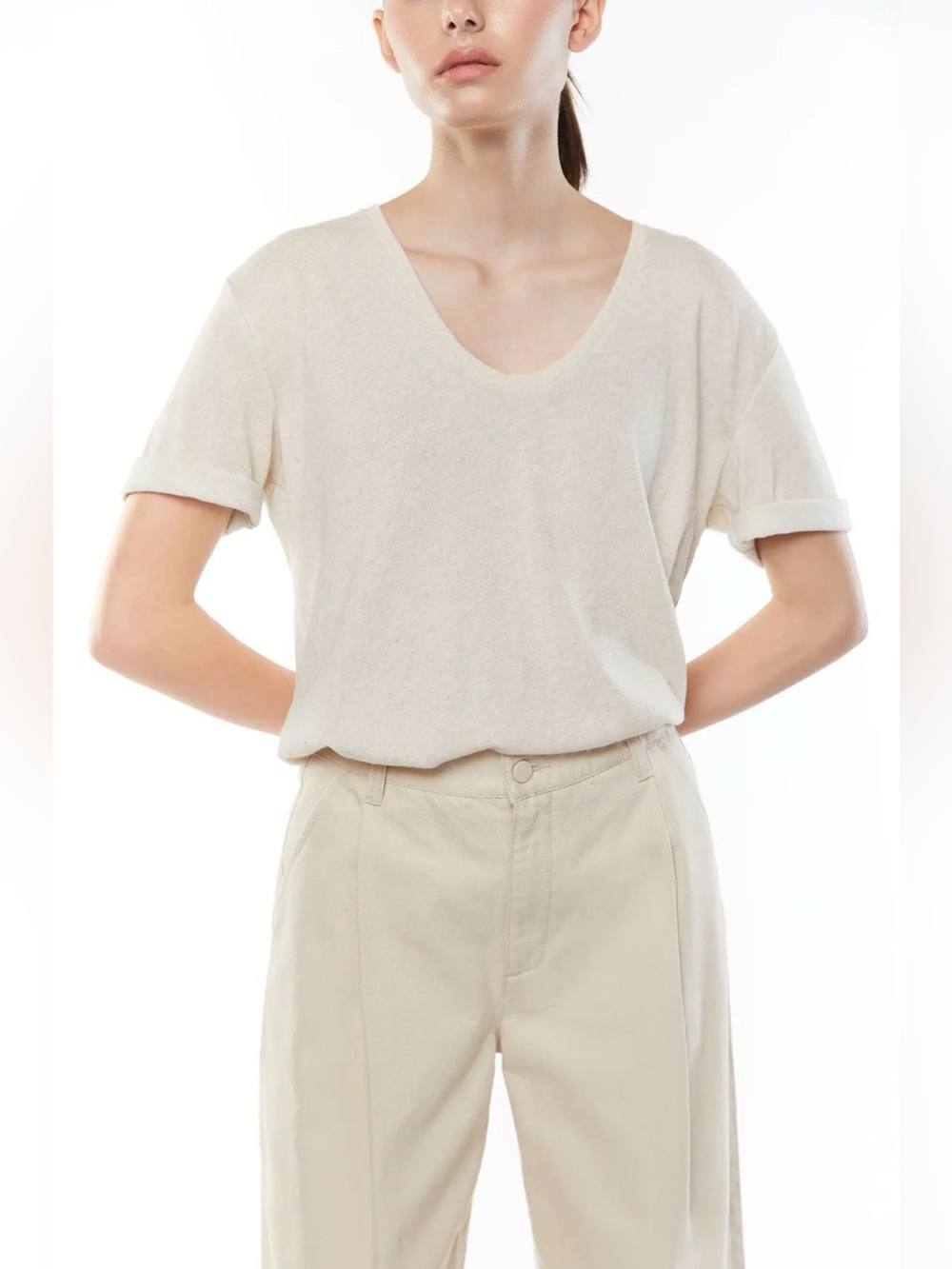 Oak + Fort | Linen Blend Relaxed V-Neck T-Shirt Cream | Small